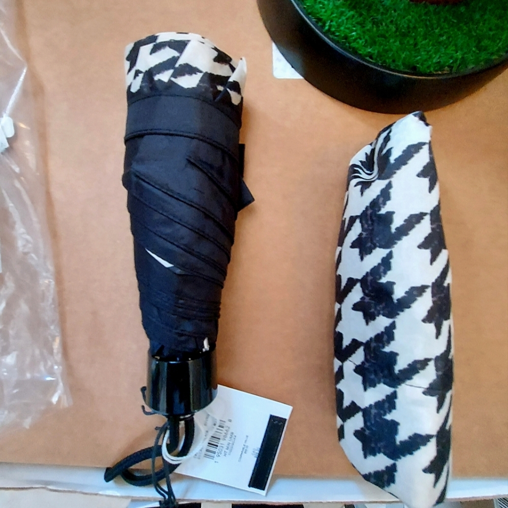 Coach Mini Umbrella In Houndstooth Print  - Picture 4 of 6